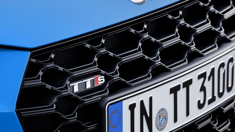 Детали экстерьера Audi TTS Coupe (8S) 2018 года  (WW) (фото 38 из 254)